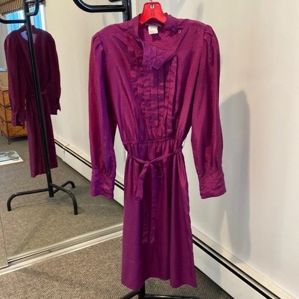 Vintage 80s dress.  Size 12